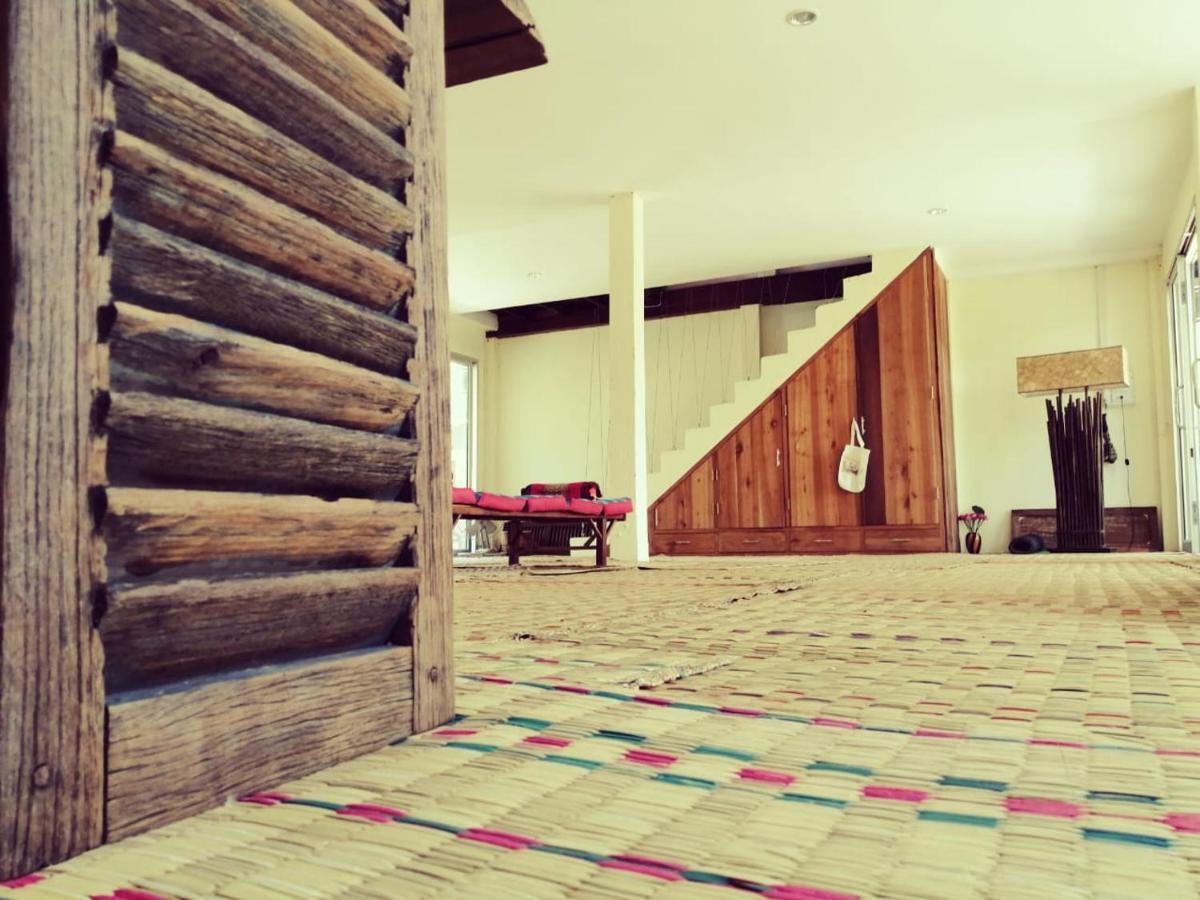 Vanpila Savannakhet Exterior photo